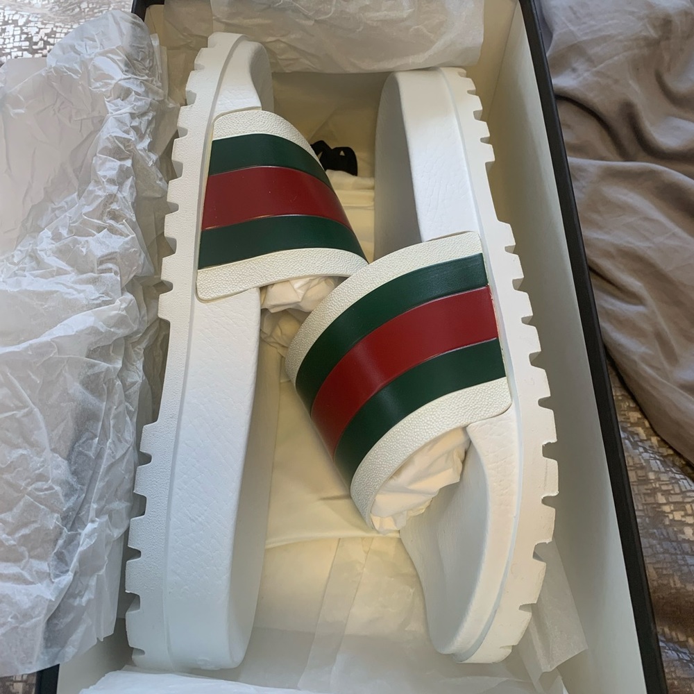 AUTHENTIC Mens Gucci WHITE RUGGED SOLE Slides